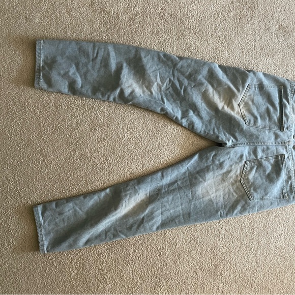 Light wash jeans - Picture 2 of 2